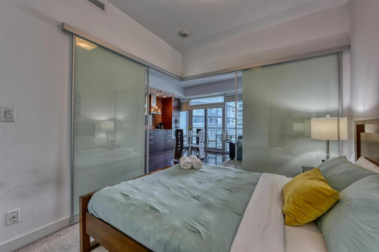 Sarkar Suites - Entertainment District 토론토 외부 사진
